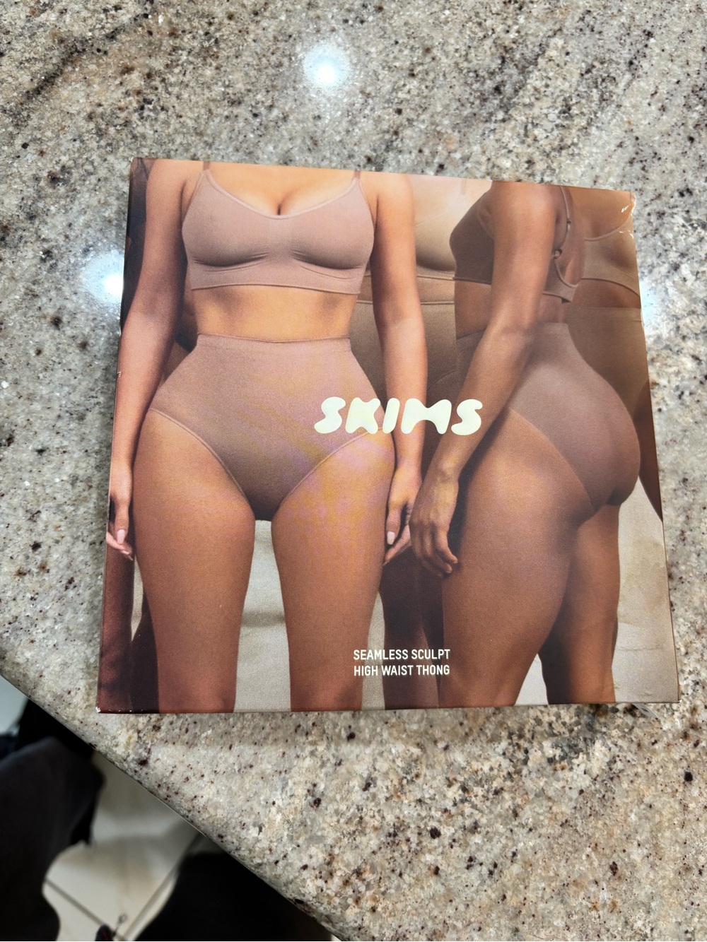 ❤️ BRAND NEW SKIMS Seamless Sculpt High Waist Thong SIZE M- Nude